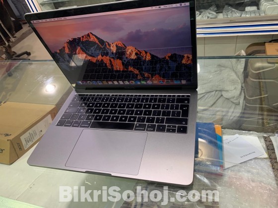 MacBook Pro Retina 2017_Intel Core i5 Processor_8GB Ram